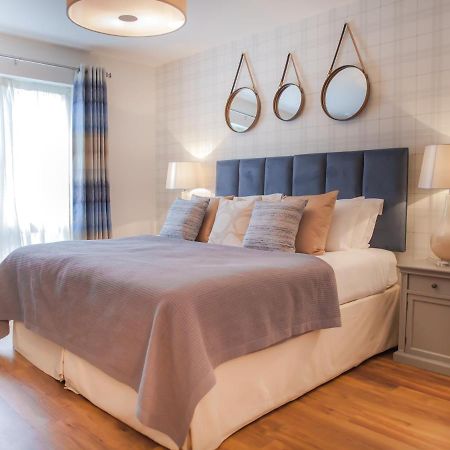 Henge House, Bluestone Apartment บาธ ภายนอก รูปภาพ
