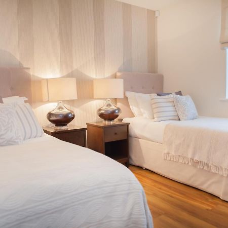 Henge House, Bluestone Apartment บาธ ภายนอก รูปภาพ