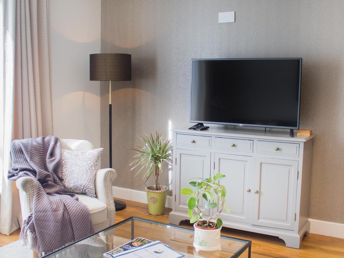 Henge House, Bluestone Apartment บาธ ภายนอก รูปภาพ