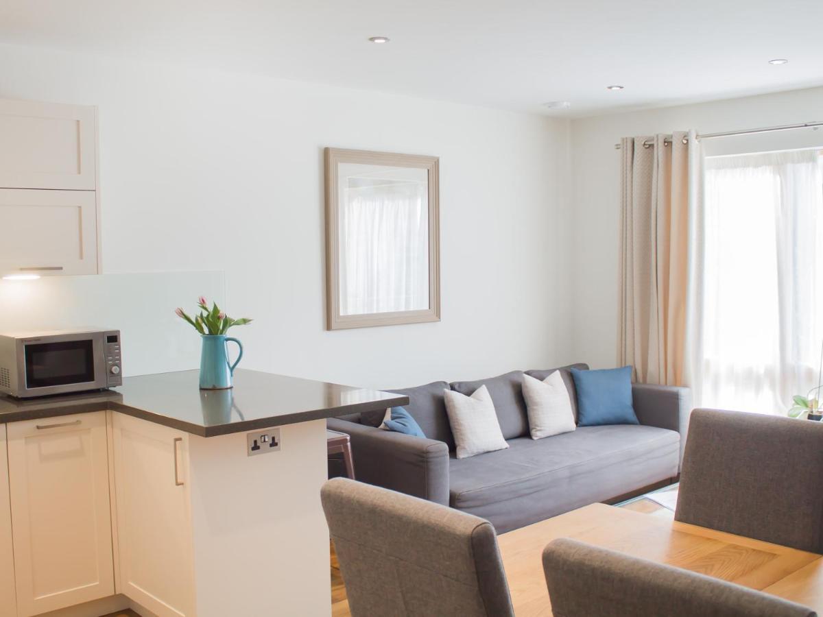 Henge House, Bluestone Apartment บาธ ภายนอก รูปภาพ